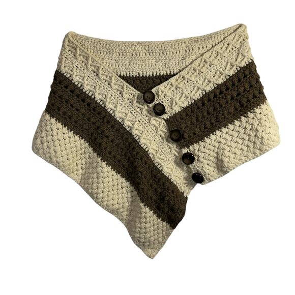 Hand Knit Triangle Cowl Shoulder Wrap Shawl Button Accents Neutral Goblincore - Picture 1 of 7